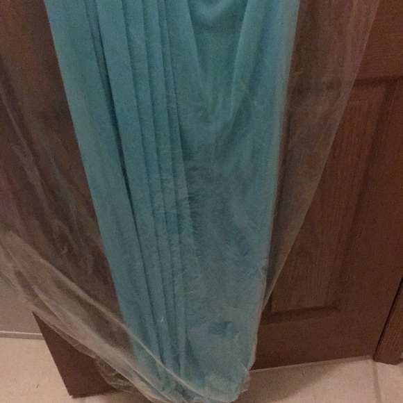 David’s Bridal Gown - Picture 3 of 5